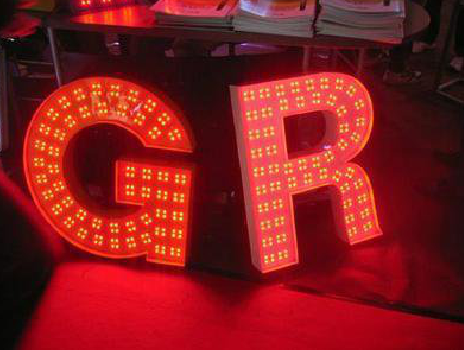 周口LED发光字有哪些优势？