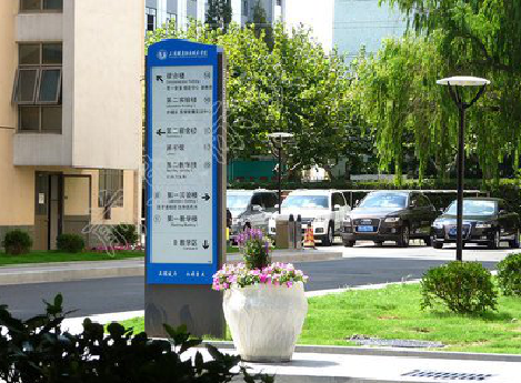 周口哪些因素影响宣传栏的制作？